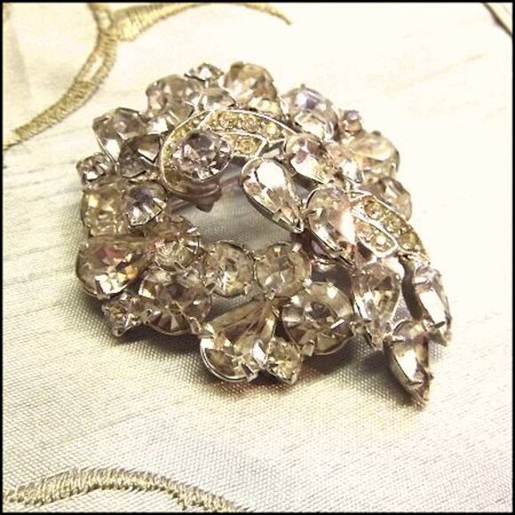 1950s Signed Weiss Diamondesque Crystal Vintage Brooch 13407 - Picture 4 of 6